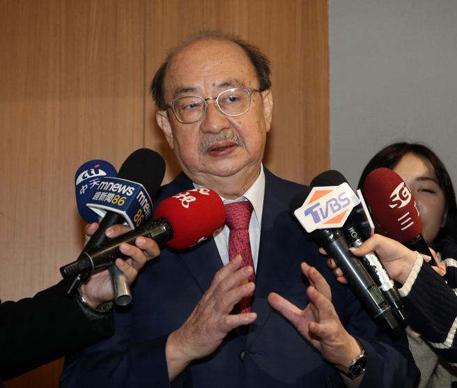 针对国会龙头改选议题，民进党立法院党团总召柯建铭（图）22日受访。（刘宗龙摄）