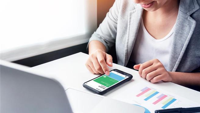 图说：LINE Bank加入「e-Bill全国缴费网」，全台170万用户可轻松缴信用卡费、水费、电费、瓦斯费、保险费、电信费、学费、有线电视费等生活帐单，免找ATM、免跑到便利商店。图／LINE Bank提供