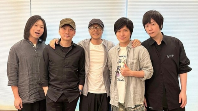 周星驰幽默自荐，共组「六月天」。（图／翻摄自周星驰IG）