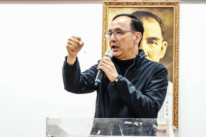 新竹县市党部举办总统暨立委选举感恩茶，朱立伦强调未来年轻人关心的议题，是国民党的重点！（罗浚滨摄）