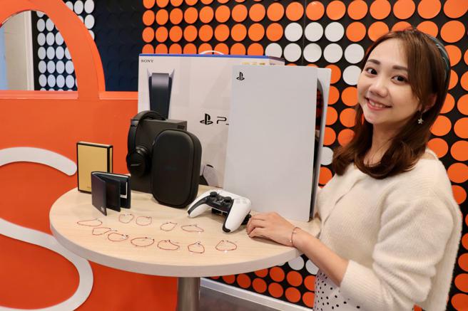 蝦皮購物「1.25商城狂購節」精選新春福袋5折起，下單再抽PlayStation 5福袋。（蝦皮購物提供／古明弘台北傳真）