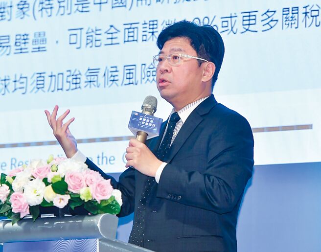 台新金控首席經濟學家李鎮宇認為，灰犀牛與黑天鵝雖難以預測，但掌握變局、一樣能發現投資機會。圖／王德為