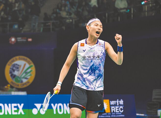 戴資穎21日在印度羽球公開賽女單決賽發揮出色，為自己好球握拳喝采。（Badminton Photo提供）
