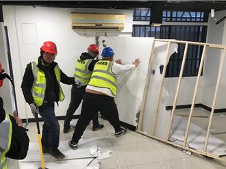 桃園「靜鄰」施鐵腕  擾鄰違規麻將館拆除