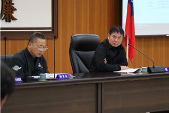 鍾東錦體恤縣府員工好過年 宣布臨時人員等薪水月初發放