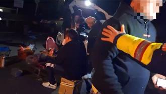 合歡山追雪不成在管制站前烤肉  不甩警「繼續夯」慘了