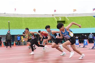 不畏低溫！苗縣中小學聯合運動會開幕 1395位選手全力以赴