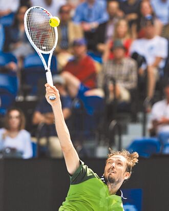 澳網》躲過第3盤危機 麥維德夫苦戰晉級