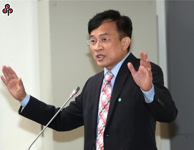 媒体人彭文正因提出「确认蔡英文的博士论文不存在」之诉，遭台北地方法院法官张咏惠判决驳回，他对张提出求偿诉讼。（本报资料照片／郑任南摄）