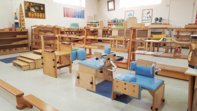 剑声在彰化埔盐乡成立教具制造基地，让高品质的教具供应全台及世界各国。(图／剑声幼教集团提供)