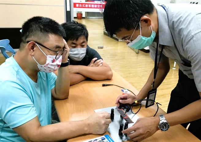 北分署创客基地提供自造设备、创作空间、交流活动、创意工坊、专家讲座、创业辅导的一站式、一条龙服务。图／劳动部