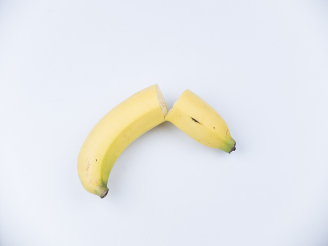 英國一名63歲老翁在路邊「自宮」後失血過多死亡，警方透露他曾表示「已經老了，生殖器沒用了。」(圖:shutterstock/達志)