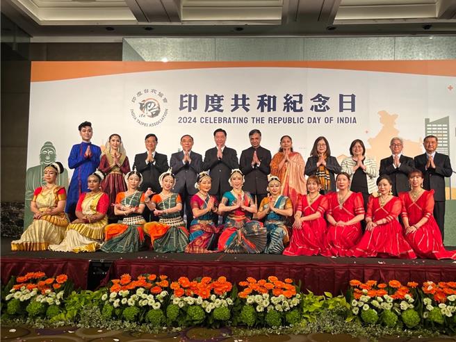 外交部长吴钊燮22日出席「印度共和纪念日」酒会。（外交部提供）