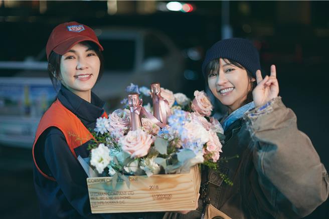 Ella在新歌MV邀來陳意涵合作演出，互相飆戲。（勁樺娛樂提供）