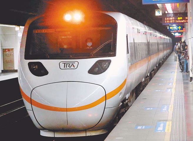 台铁公司首度招募从业人员释出936缺额，月薪最高4.2万起跳。（示意图／本报资料照片）