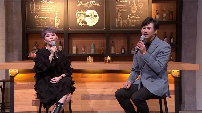 詹雅雯（左）担任《那些年。那些歌》首集嘉宾。（年代提供）