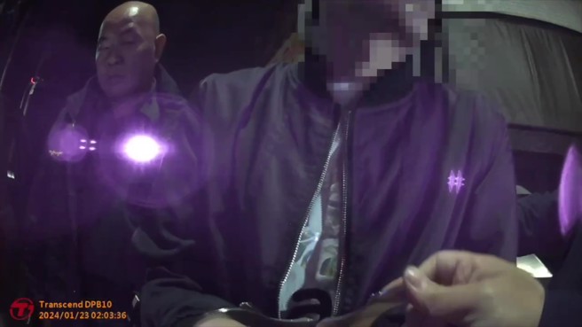 今（23）日凌晨1时许接获报案指称，鼓山区铭传路有打架纠纷，立即派遣快打部队前往查处，当场逮捕4名涉案犯嫌。（翻摄画面）