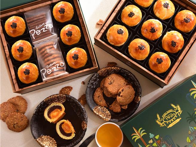 「普诺麵包坊忠孝店」推出限量「龙耀新春珍馔礼盒」，含6入蛋黄酥及特制手工饼乾，新春优惠999元。（普诺麵包坊提供）