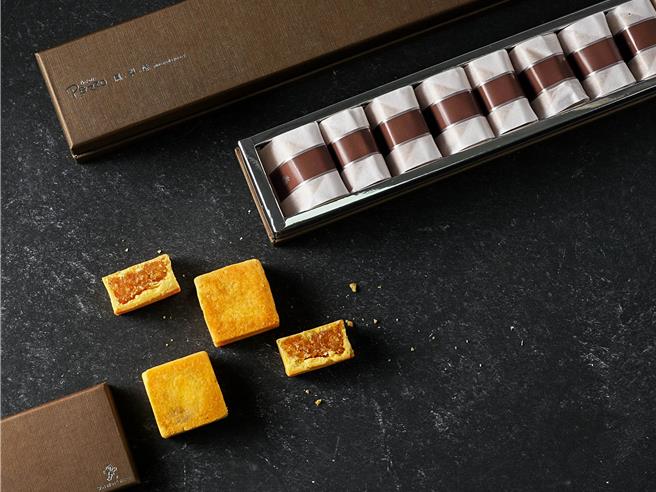 「经典凤梨酥礼盒」坚持古早风味，酸甜适中不腻口，曾单月销售破5000盒佳绩。（普诺麵包坊提供）