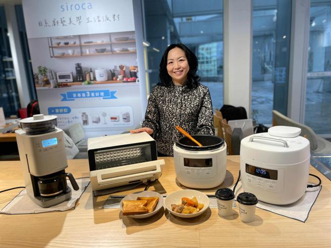 siroca社长金井茉莉亲自示范利用自家产品烤土司和泡咖啡。（古明弘摄）