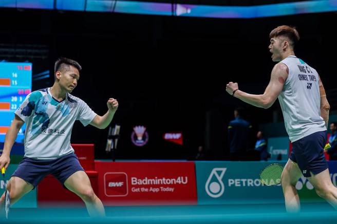 李洋（左）、王齊麟在印尼大師賽32強賽順利過關。（資料照／Badminton Photo提供）