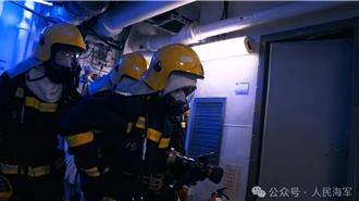 陸航空山東艦進行多科目、常態化軍事訓練