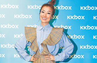 鄭秀文休養7個月近況照曝光 「臉蛋失真」網看傻