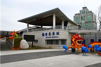 𪹚龍系列活動將登場 裝置燈飾搶先亮燈亮相