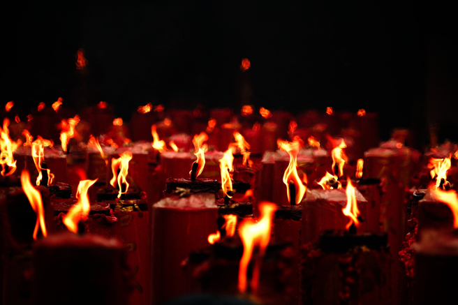 传说皇帝地宫内的长明灯千年不灭，但考古学家在定陵发现3盏实物，发现燃料只是普通芝麻油。(示意图shutterstock/达志)