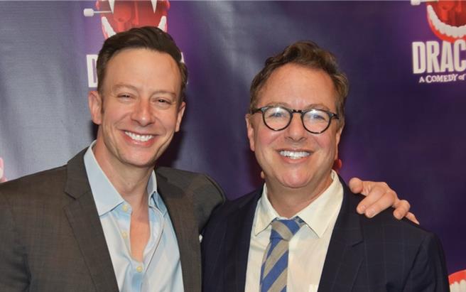 囍宴音樂劇由百老匯資深導演戈登格林伯格（右）執導。（華文音樂劇提供／李欣恬台北傳真）