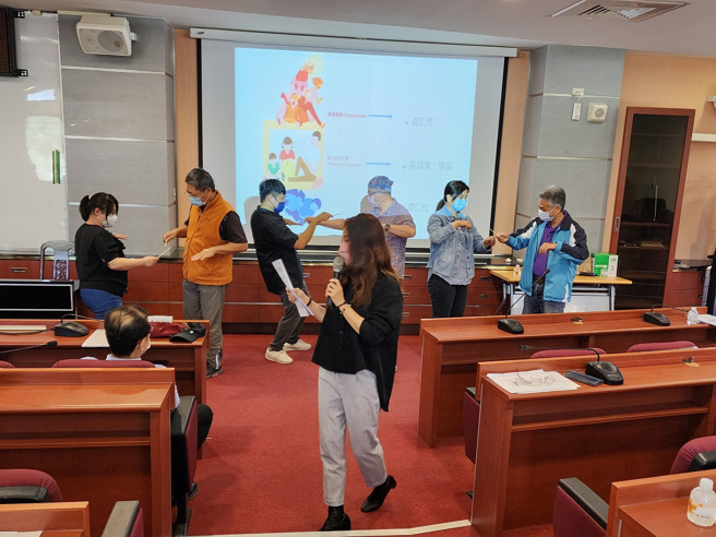 国立臺东女中办理亲师沟通及亲职互动讲座。(照片/教育部国教署提供)