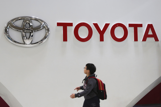 TOYOTA为汽车产业龙头，一举一动受高度关注。（图／美联社）