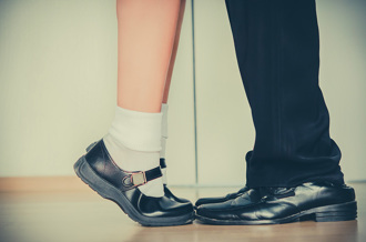 小情侶親熱沒趕上高鐵 嗆站務反挨罵：憑什麼等妳