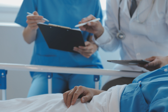 獨家》急診半數都發燒！60歲男才喊不舒服 6小時後肺葉全白亡