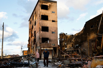 輪島子弟 無敵鐵金剛作者永井豪 協助災區重建