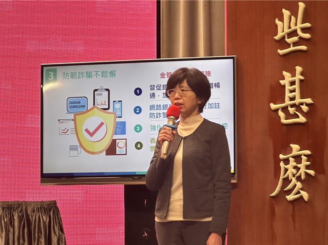 金管會25日赴行政院會報告金融服務穩定整備措施。（黃婉婷攝）