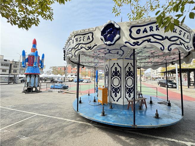 「金湖观光市集」将带来旋转木马、旋转飞机、气垫城堡等多项儿童游乐设施让小朋友免费体验，欢迎大朋友、小朋友携手前来共襄盛举。（于家麒摄）