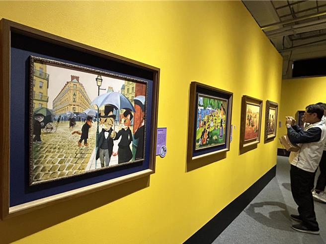 「貓美術館」今年重返台灣，除集結60件貓咪名畫外，還帶來全新展區規畫及10件首度在台展出的畫作，即日起至4月14日在1936文化基地10號倉庫療癒展出中。（謝佳潾攝）
