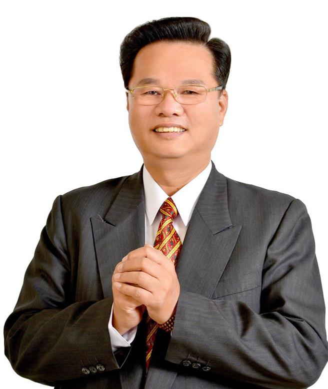 彰化县伸港乡前乡长曾焕彰，因涉偽造私文书罪遭判刑3月，曾与检察官不服上诉，二审法官认其无不法意图、且欠缺市政，改判无罪。（本报资料照／王煌忠台中传真）