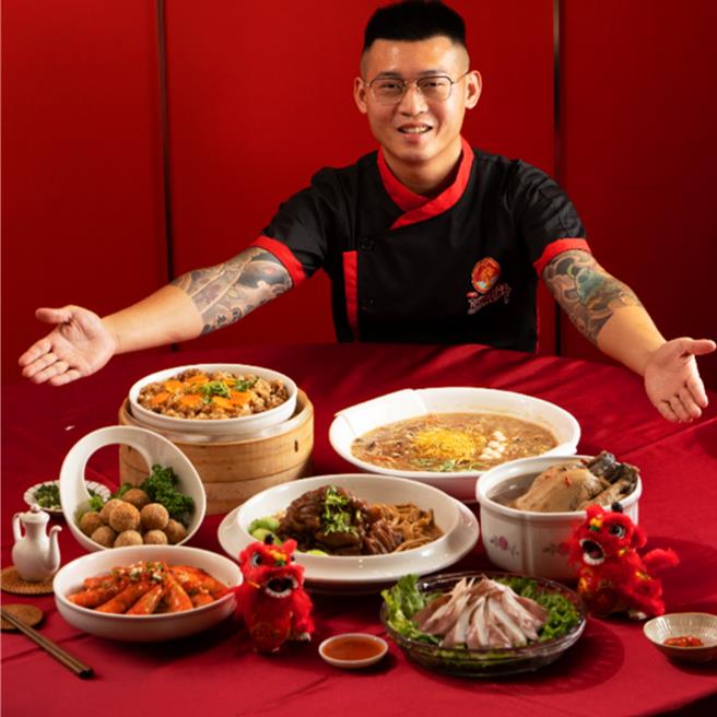 「内门阿隆师」今年推出2款年菜组合，抢攻年菜商机。（业者提供）