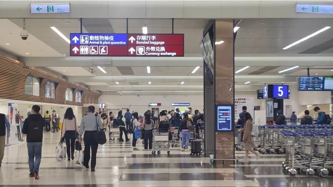 已經取得罷工權的機師工會24日與長榮航空勞資協商未有完整共識，機師工會25日開理監事會，公告罷工警戒區段。長榮航空回應，不樂見罷工情事的發生，希望能進一步達到共識，圖為桃園機場。（本報資料照片）