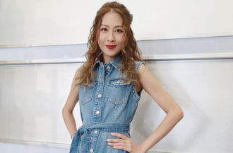 美腿天后癌母病逝 淚揭生前遺願：我怎麼能失去您