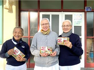 最貼身的溫暖陪伴 慈濟分送2.6萬包保暖小物