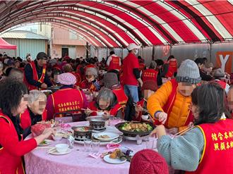 台中企業席開50桌歲末圍爐 宴請獨老、弱勢家庭同吃團圓飯