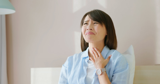 鹽水漱口治喉嚨痛 醫曝5招超管用