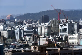 婚前買房被盯上！婆婆要求抵押貸款「幫小姑開店」：有問題我會負責