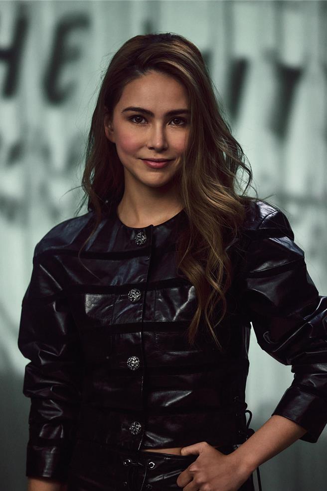 CHANEL品牌大使昆凌出席品牌春夏高订服装大秀。（CHANEL提供／黄唯淯台北传真）