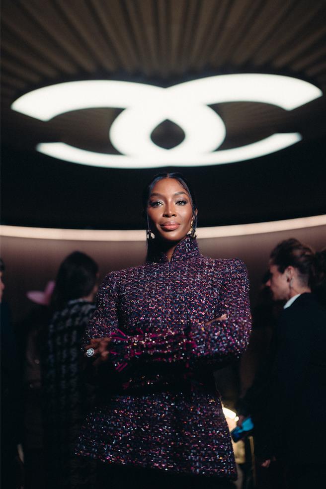 黑珍珠娜欧蜜不止在前导影片现身，也同时现身大秀现场。（CHANEL提供／黄唯淯台北传真）