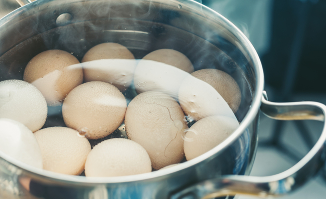 营养师曝1招用电锅做出完美水煮蛋，免退冰也不会破壳。（图：shutterstock／达志）
