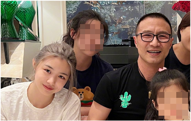 汪峰否认逼女儿汪曼熙签给那英公司。（图／微博@汪峰）